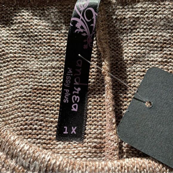 Andrea Missy Plus Rose Top Size 1X - Picture 11 of 11